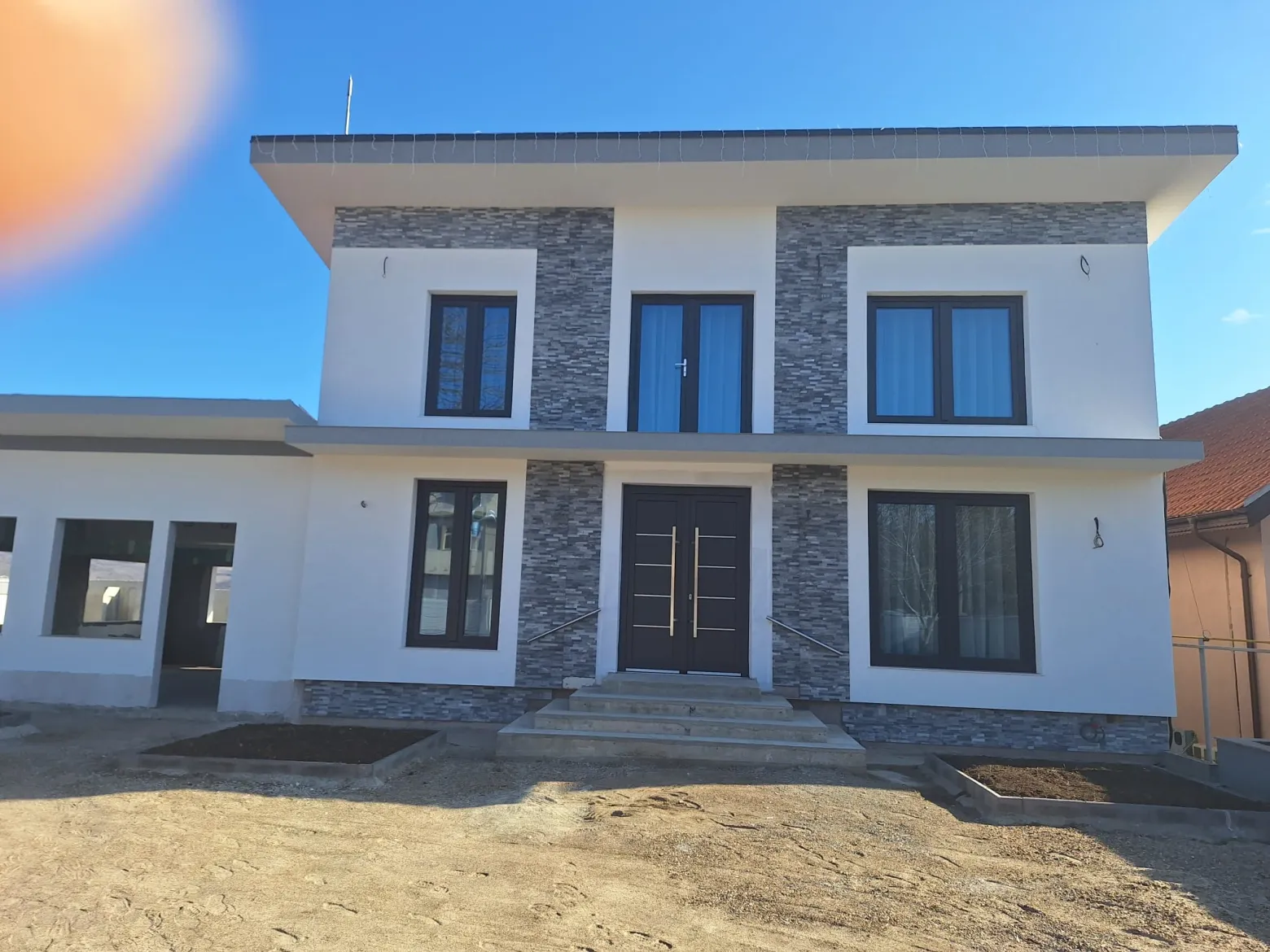 Project No. 32690337 image